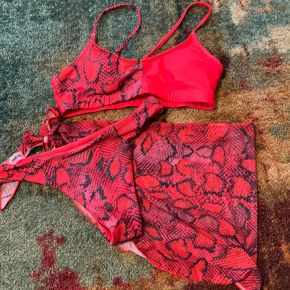 Snake print bathing suit set